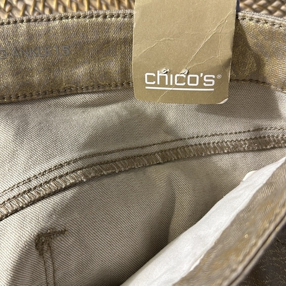 NWT Chico’s Tan & Gold Paisley Perfect Stretch Girlfriend Slim Ankle Jeans Sz 10 - Picture 9 of 12